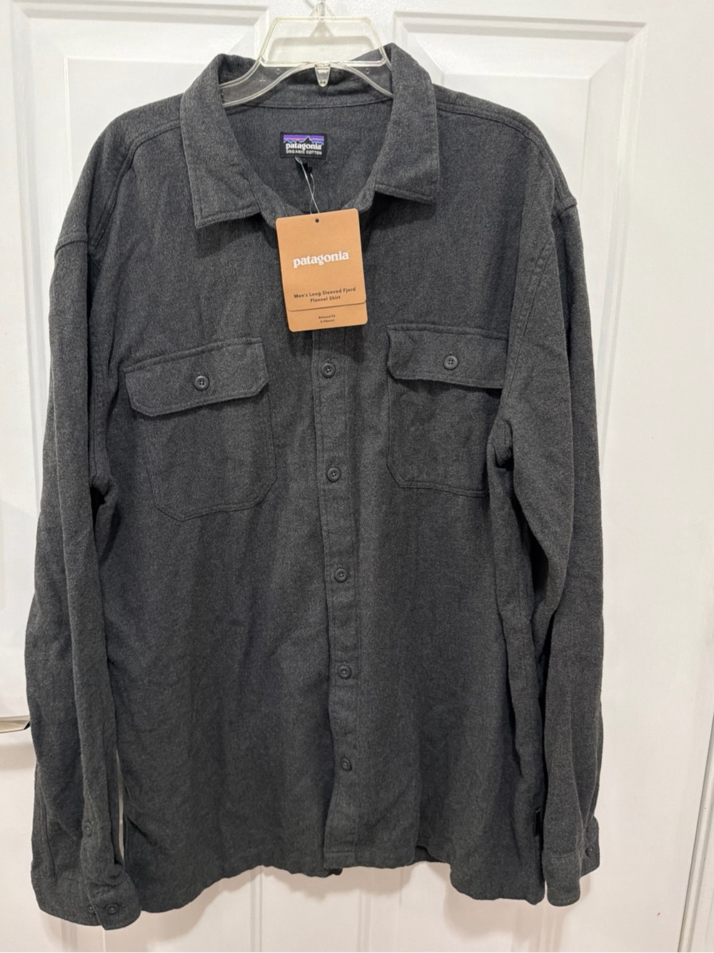 NWT Patagonia Men's  Button Front Long Sleeves Fjord Flannel Shirt XL Gray